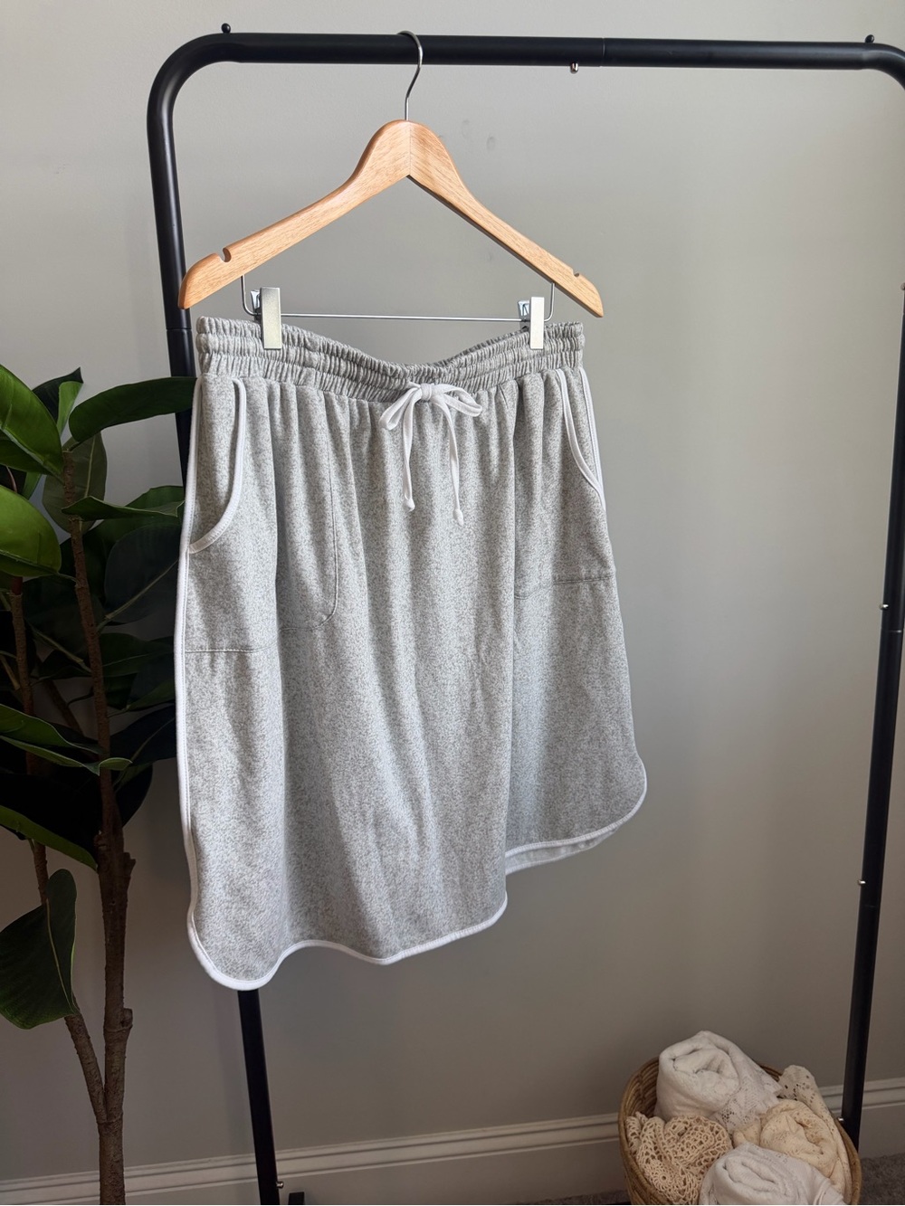 LuLaRoe Light Gray Drawstring Skater Skirt